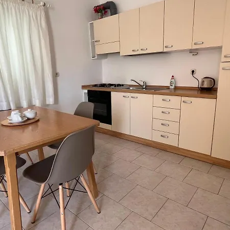 Apartman Rea Srima